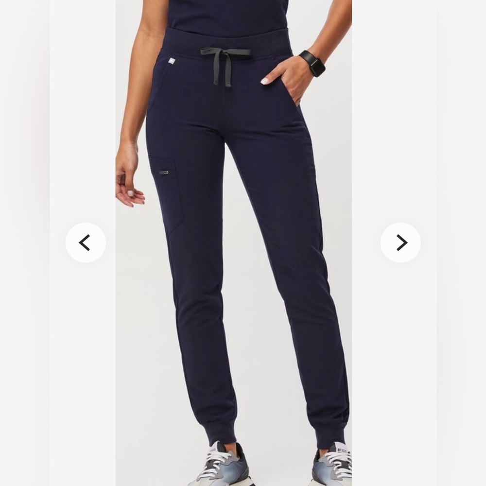 Figs navy jogger scrubs